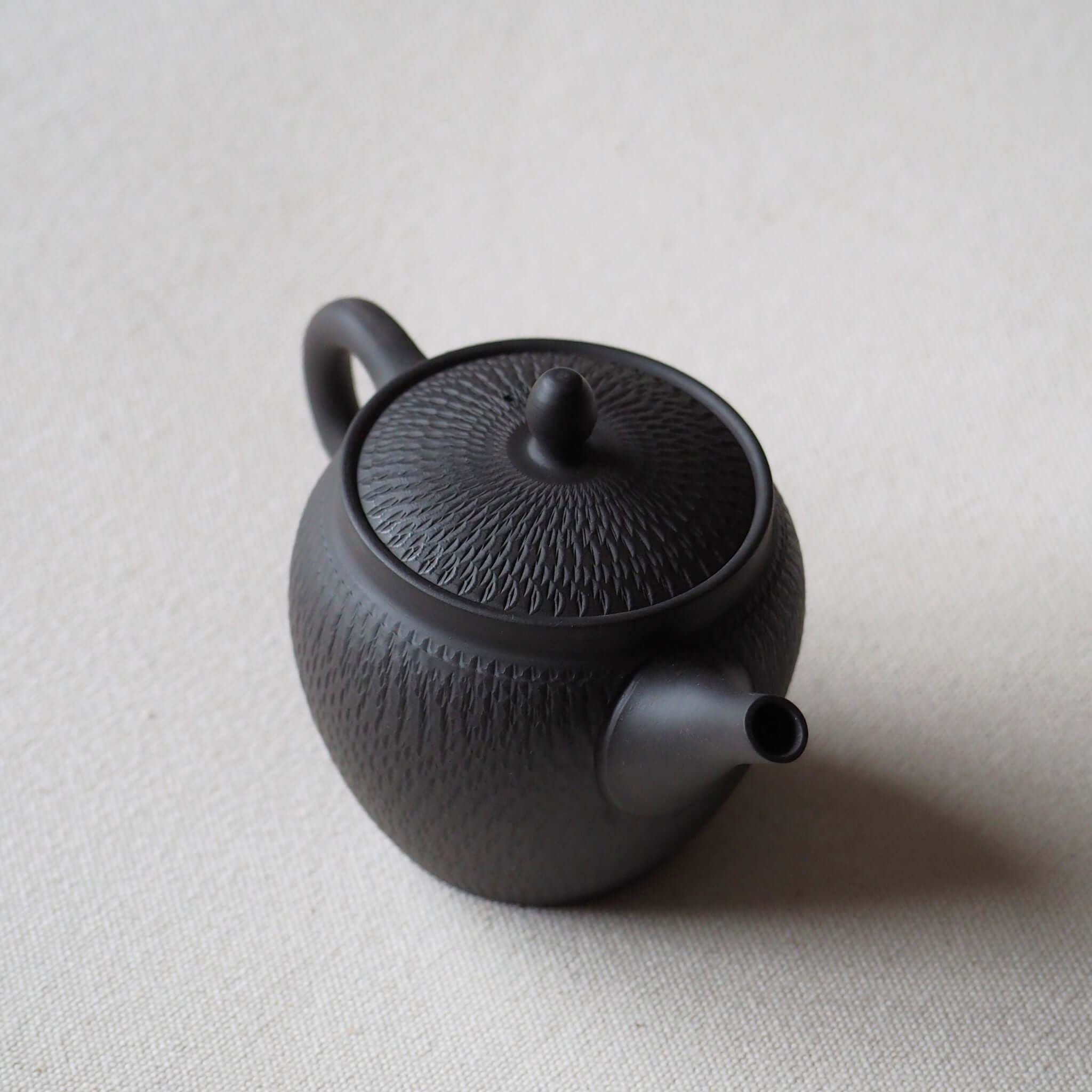 常滑燒　黑泥飛文茶壺　日本手工茶壺