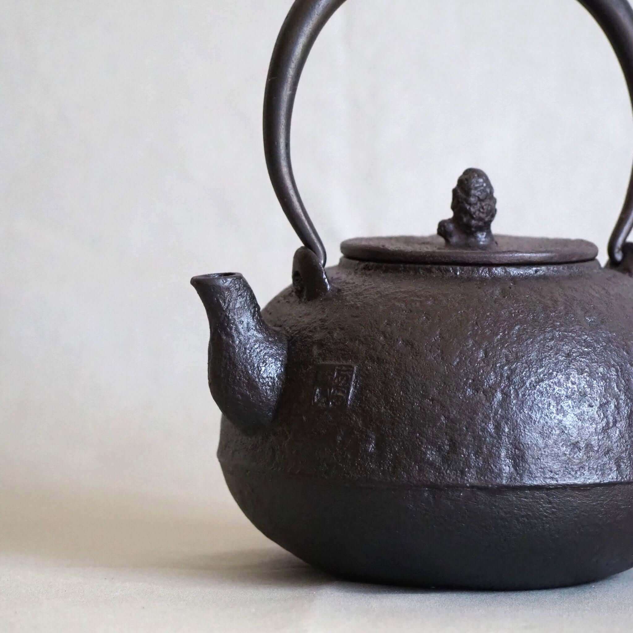 山形鋳物 尻張 鉄瓶 あらい工房 日本茶や白湯におすすめ 暮らしの道具 