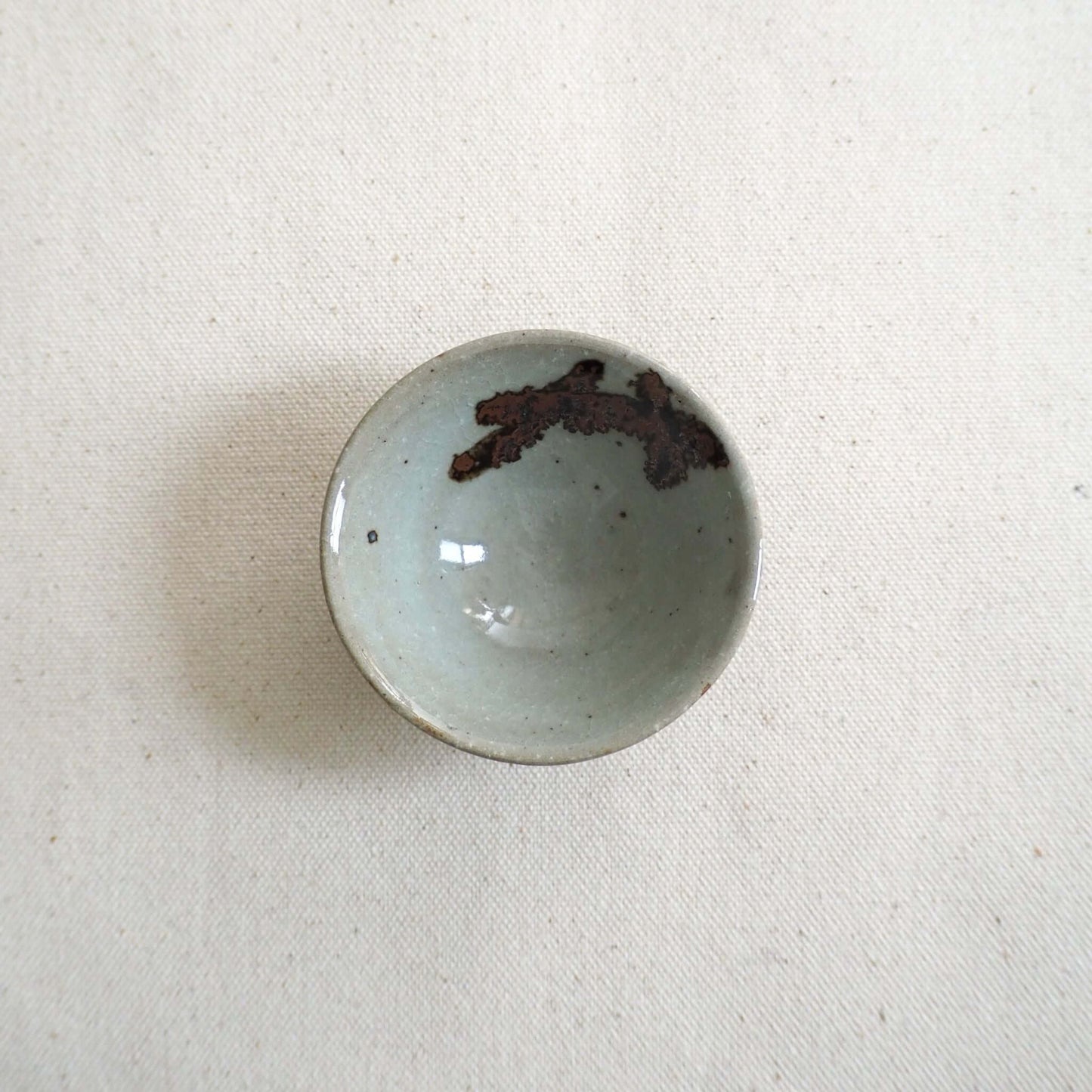 京焼 石雲窯作 灰釉茶杯 上から見た内側