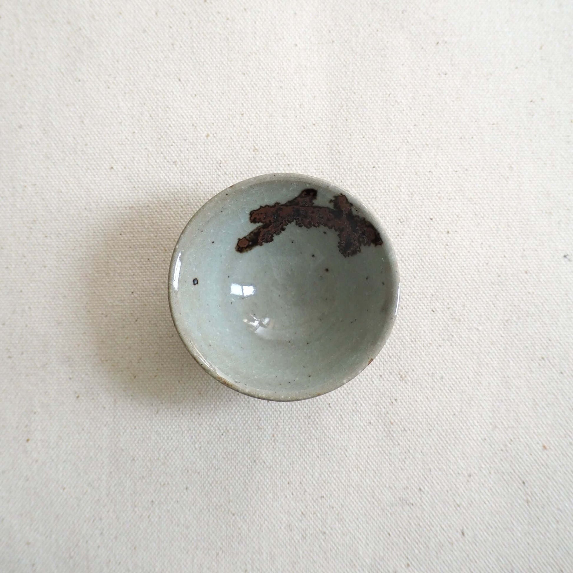 京焼 石雲窯作 灰釉茶杯 上から見た内側