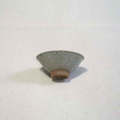 京焼 石雲窯作 灰釉茶杯 側面