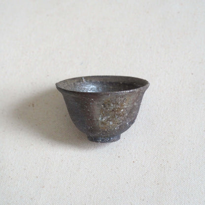 備前焼灰窯変茶杯の正面