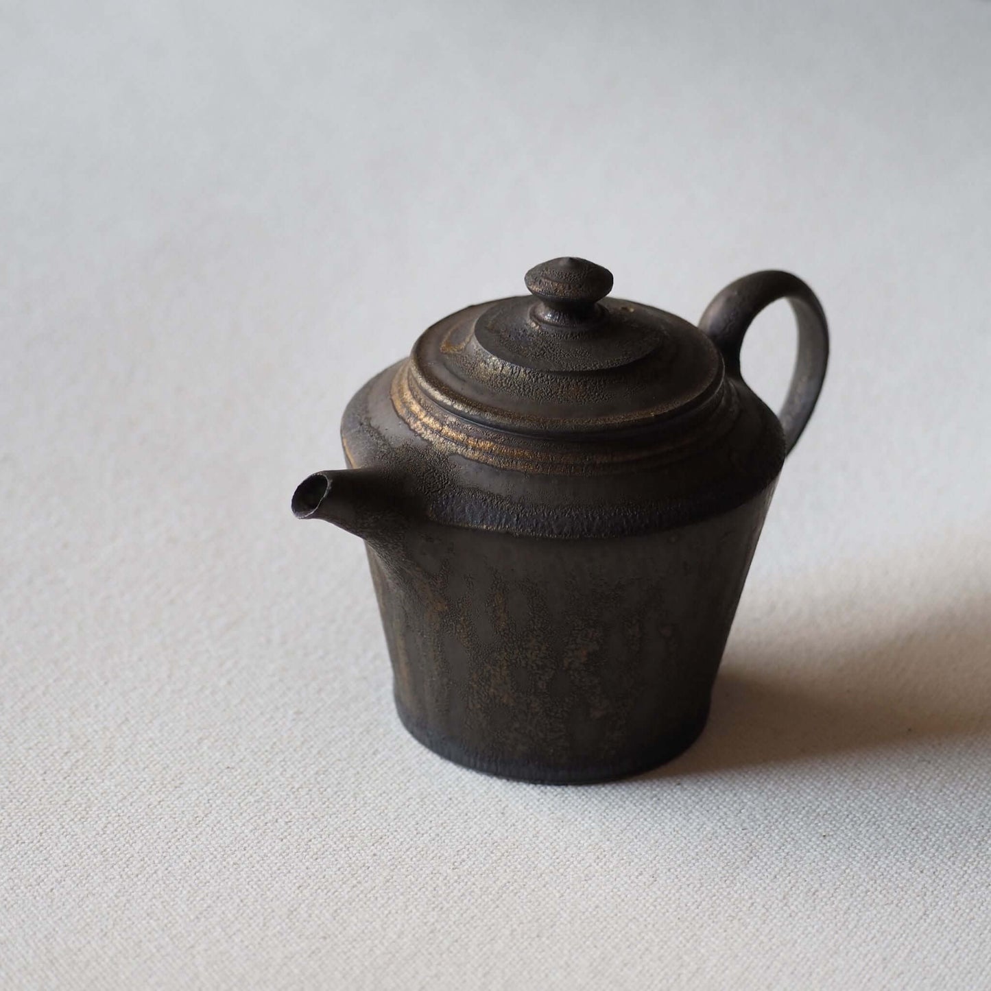 Kyoware black-gold glaze teapot 140ml