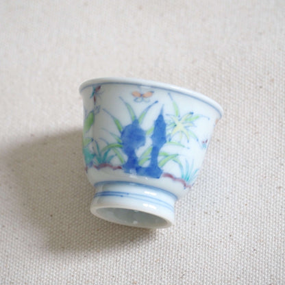 京焼 昭阿弥作 淡彩唐子煎茶杯 手描き唐子文様 伝統工芸 京都陶器　側面から見ている