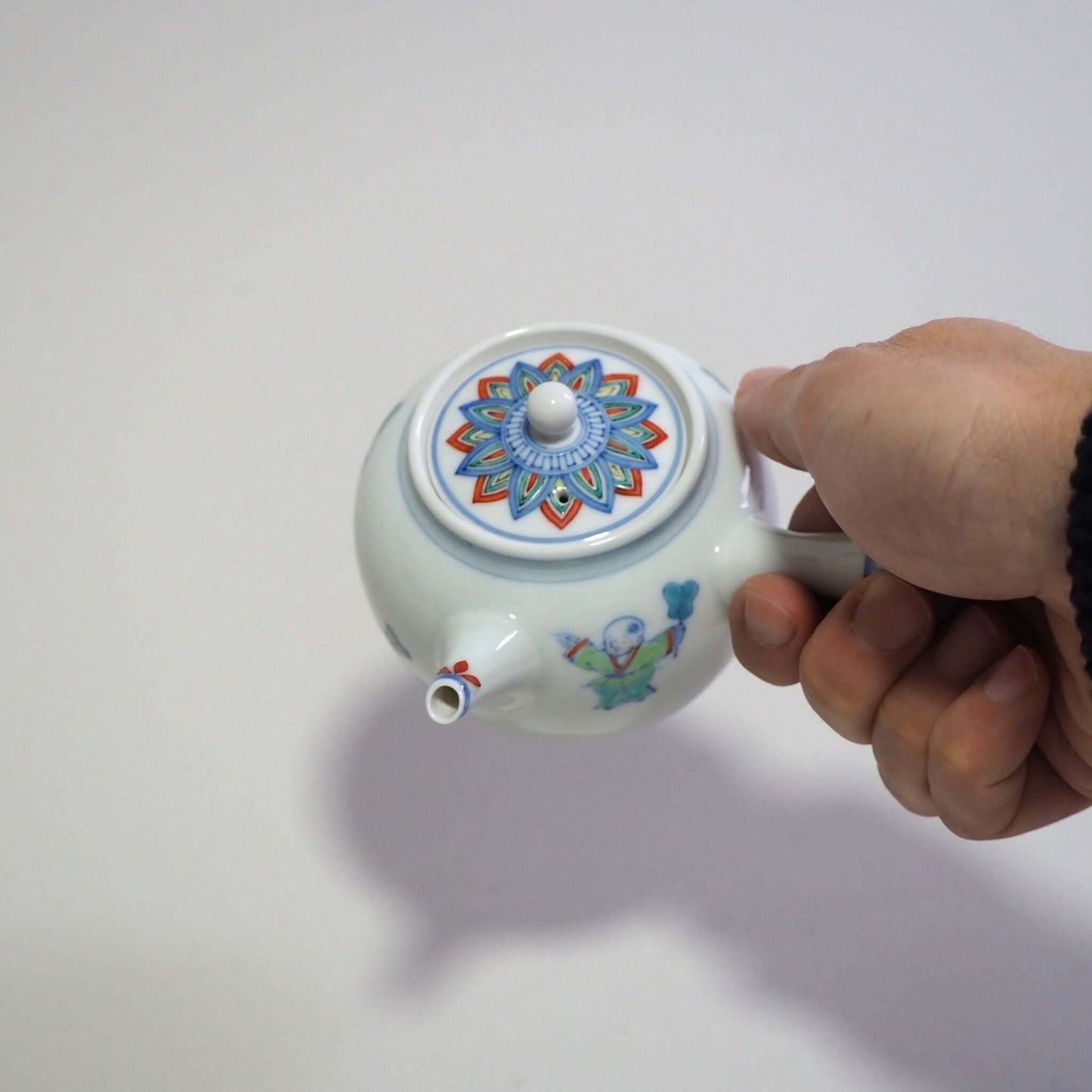 京焼　昭阿弥作　淡彩唐子横手急須　200ml