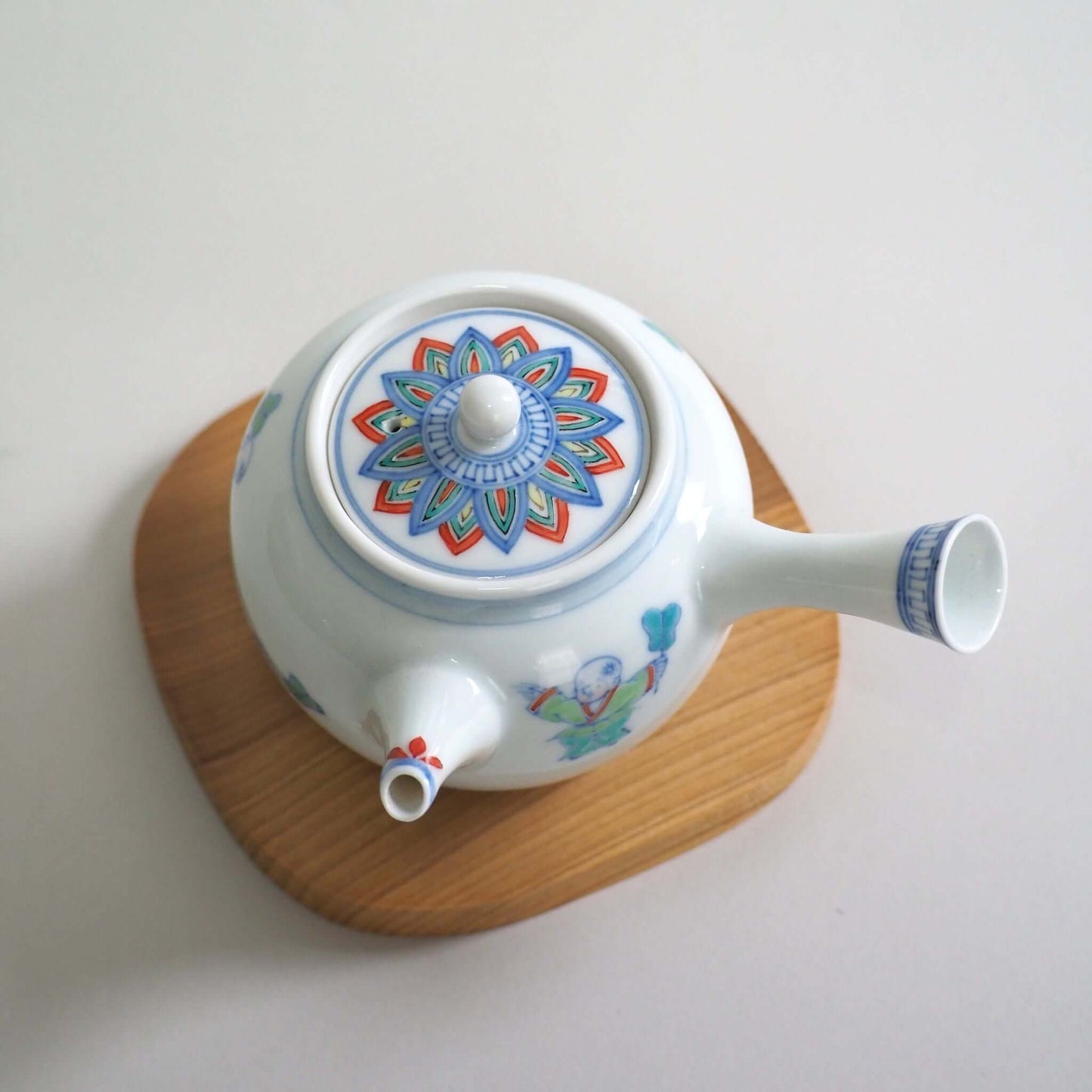 京焼　昭阿弥作　淡彩唐子横手急須　200ml