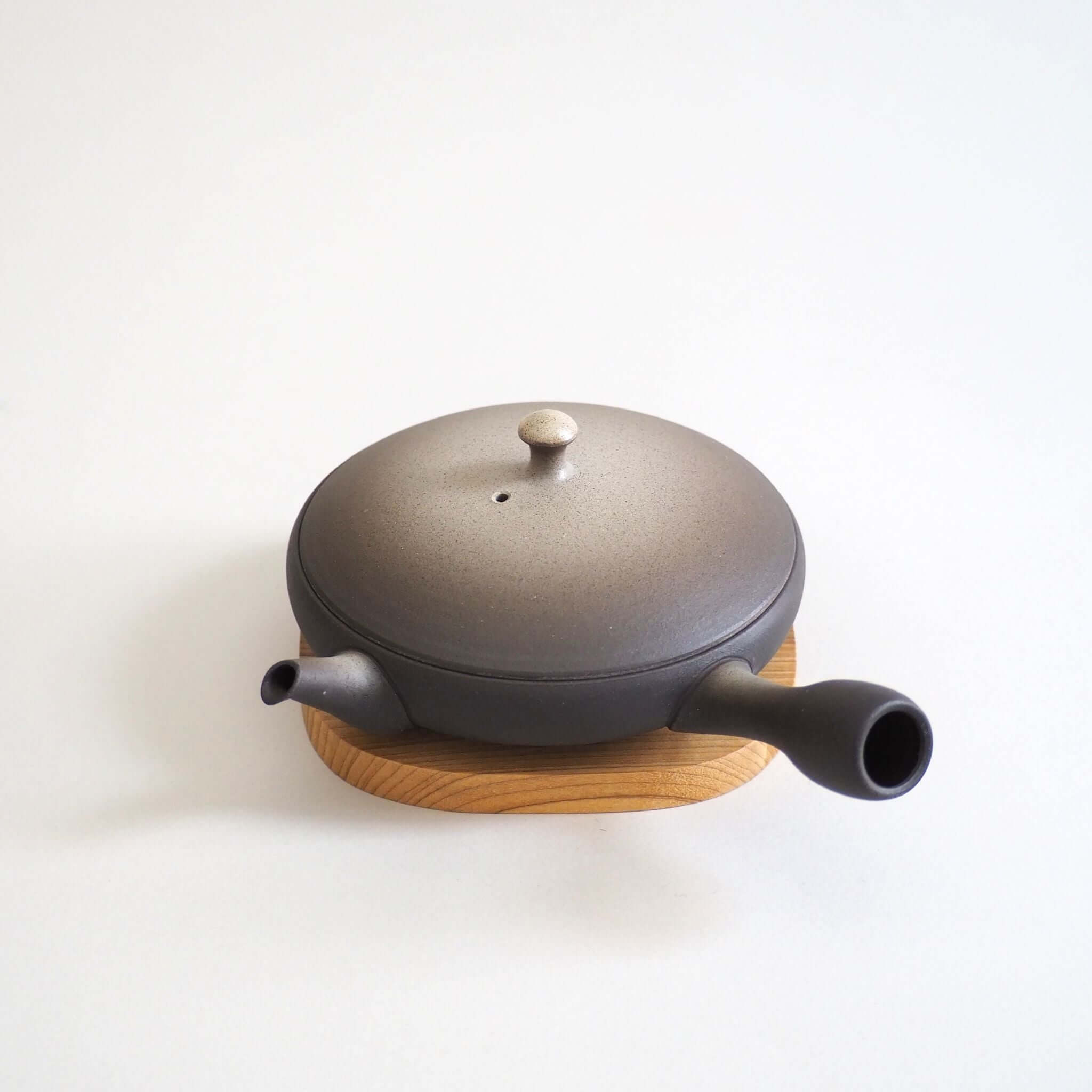 白ぼかし極平急須 常滑焼 前川淳蔵作 150ml｜煎茶・中国茶向け手作り