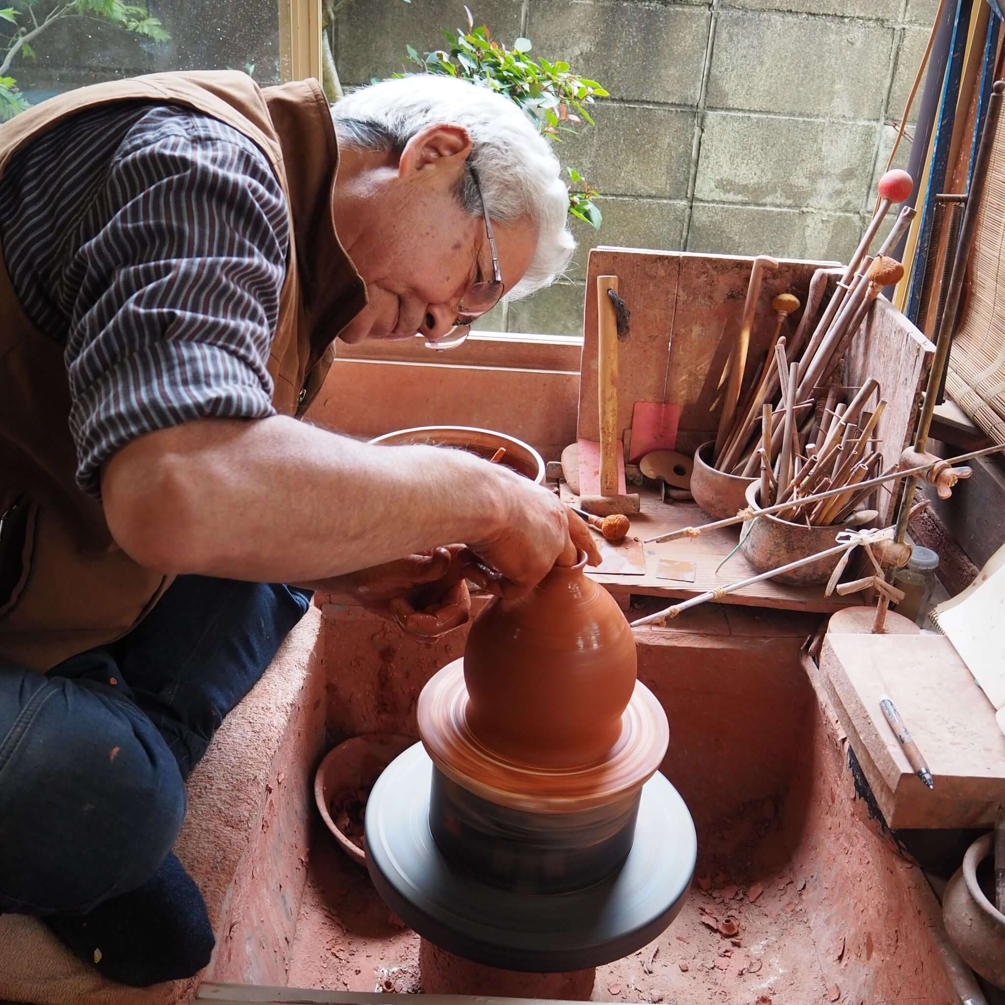 常滑焼 朱嵐絞り茶壺 甚秋陶苑 [東山堂煎茶器店 オンラインショップ] – 煎茶 中国茶向け茶器とお茶の専門店 東山堂