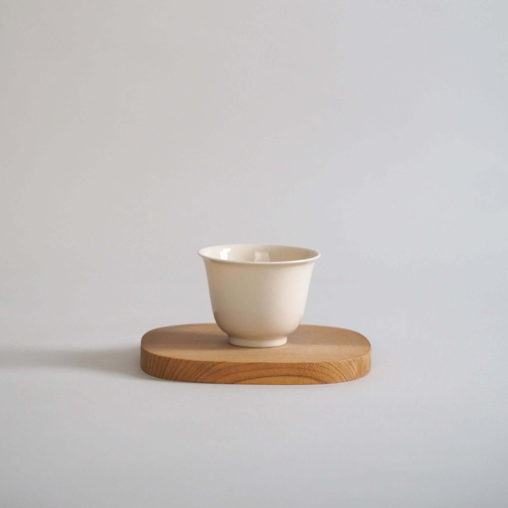 花柄茶碗、陶磁器、茶器、煎茶、茶道、日本茶、中国茶、茶道具、湯呑、茶杯、茶碗 white-porcelain-teacup-a1.jpg?