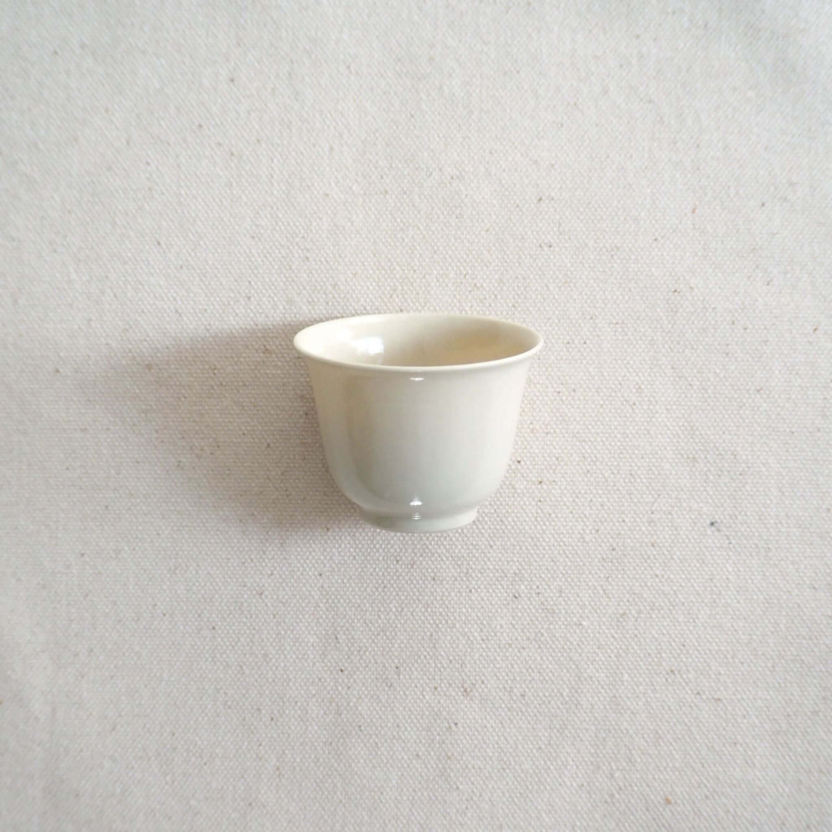 京都柴田窯の中国茶・台湾茶向け白磁茶杯の正面画像