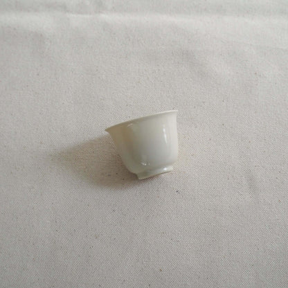 京都柴田窯の中国茶・台湾茶向け白磁茶杯の正面画像